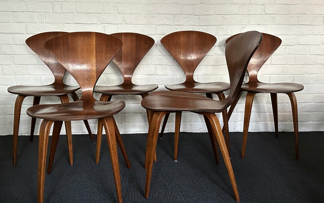6 chaises Cherner en noyer