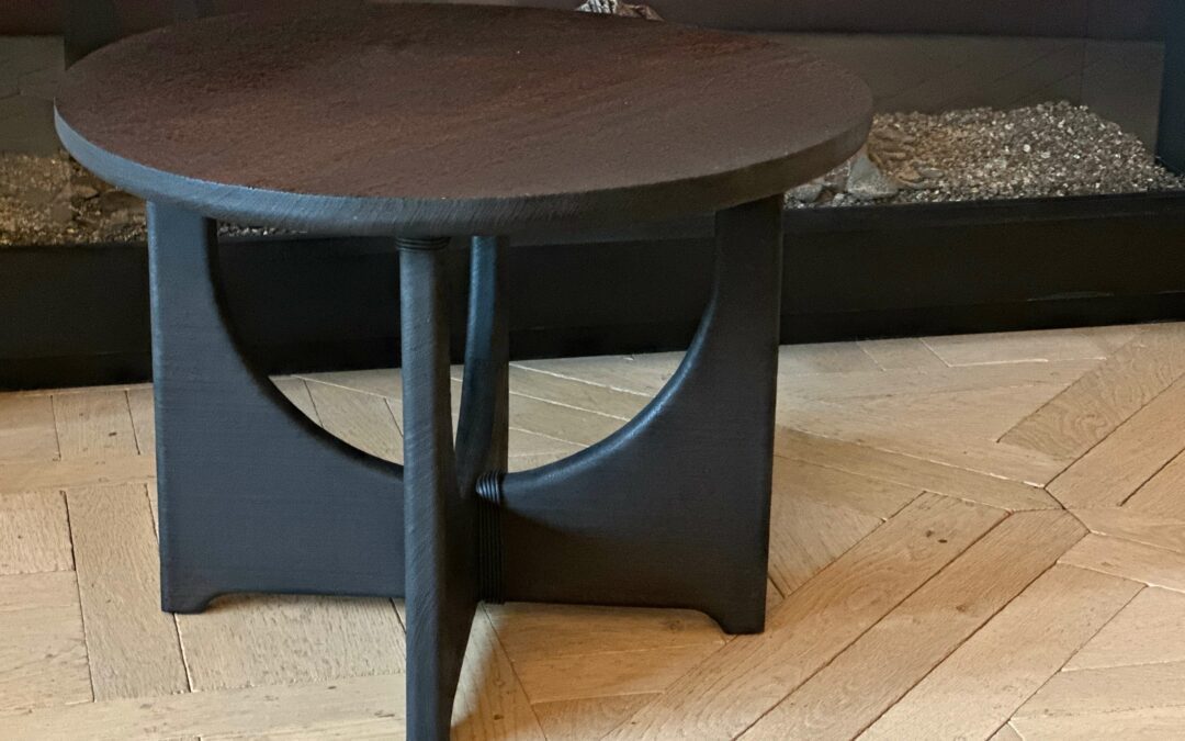Lucas Castex – Table basse texturée, brûlée